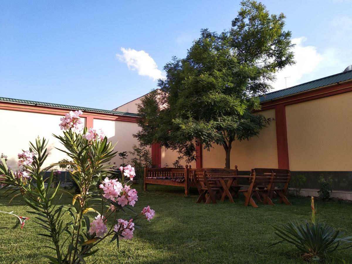 Chinor Garden Hotel - Free Airport Pick-Up And Drop-Off Taszkent Zewnętrze zdjęcie